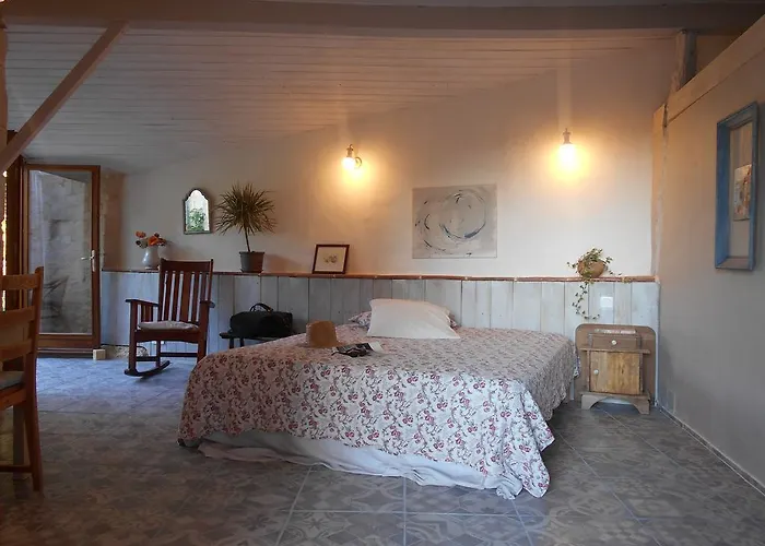 Bastida De Beata 3* Noailles