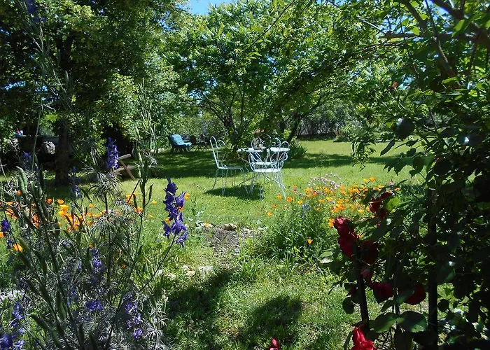 Bastida De Beata 3* Noailles