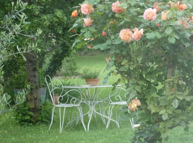 Bastida De Beata Noailles