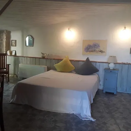 Bed & Breakfast Bastida De Beata 3*